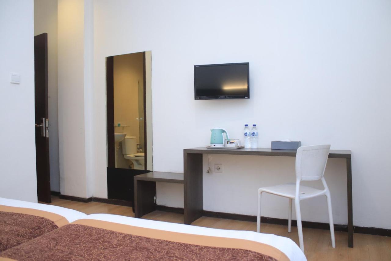 ซันวูด อาเรียนซ์ โฮเต็ล แมเนจ บาย เบนคูเลน Hotel มาตารัม ภายนอก รูปภาพ