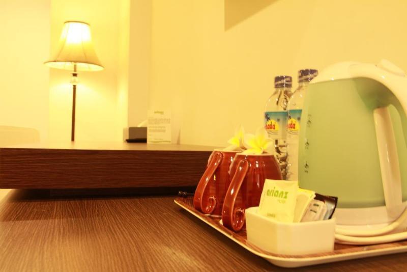 ซันวูด อาเรียนซ์ โฮเต็ล แมเนจ บาย เบนคูเลน Hotel มาตารัม ภายนอก รูปภาพ
